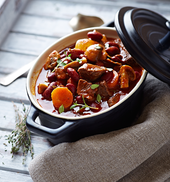  Slow-Cooked Beef casserole with mushrooms