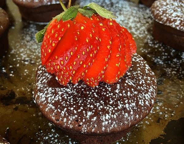 CHOCOLATE FUDGE MINI CAKES